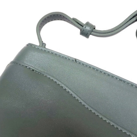 A New Day Green Zipper Bucket Purse with Adjustable Strap NWT - Picture 6 of 6